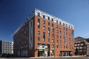 Turner Court in Portland Green Student Village, Newcastle, features Senior’s thermally efficient aluminium windows, doors and curtain wall