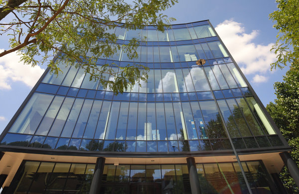 Photo of front elevation of multi-storey building with SF52 Curtain Wall