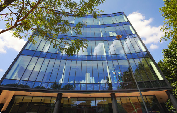 Exterior photo of a building with SF52 Curtain Wall